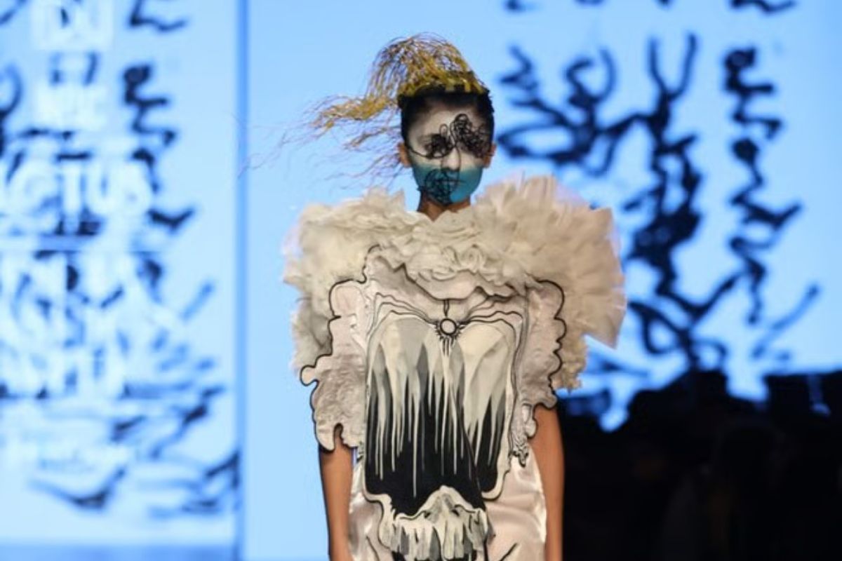 Nitin Bal Chauhan shows “Dementia” collection at LMIFW on World Mental Health Day