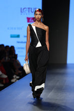 Load image into Gallery viewer, Eliza Relax-fit Culotte Pants
